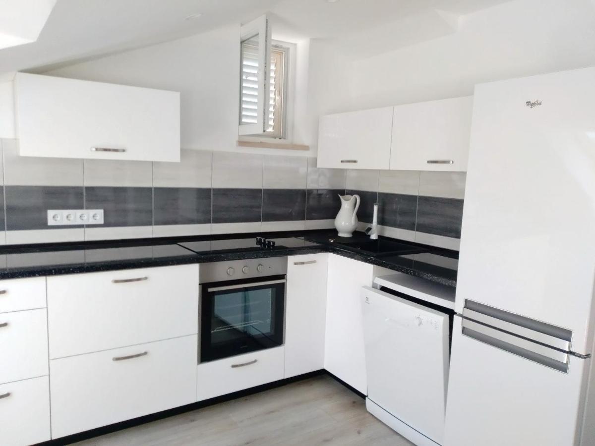 Apartments Bezek Trstenik  Eksteriør billede