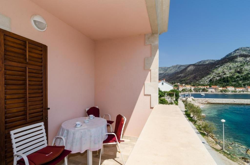 Apartments Bezek Trstenik  Eksteriør billede