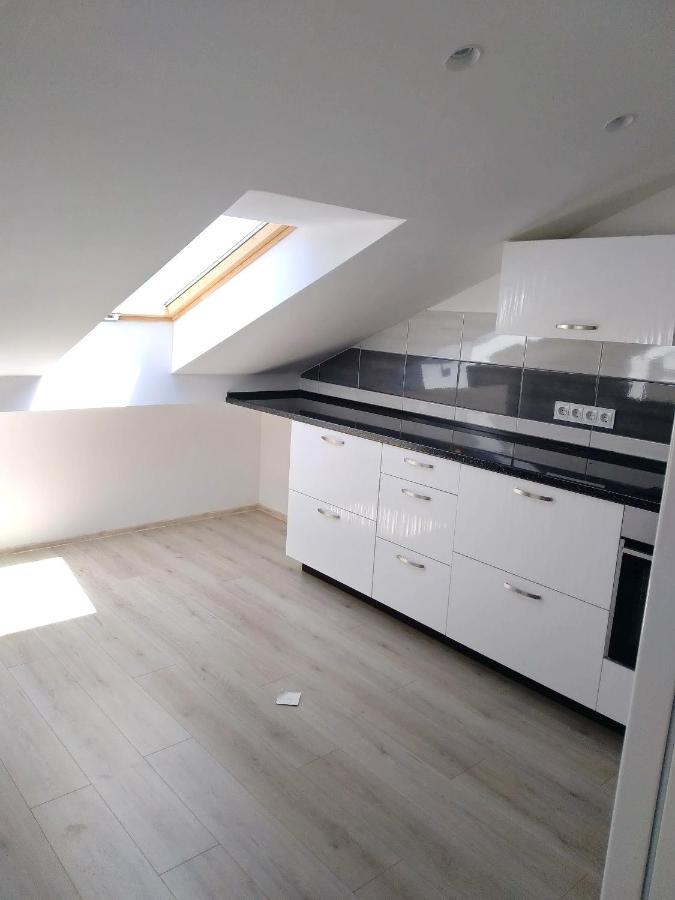 Apartments Bezek Trstenik  Eksteriør billede